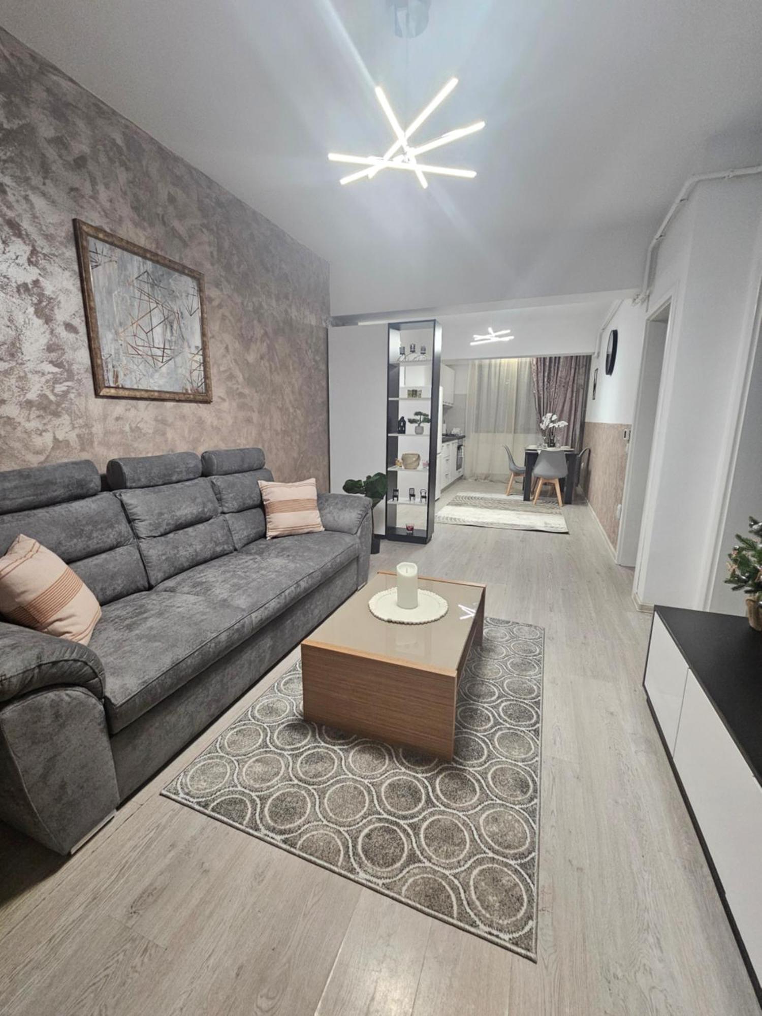 Enjoy My Near Mall 2 Apartment *
