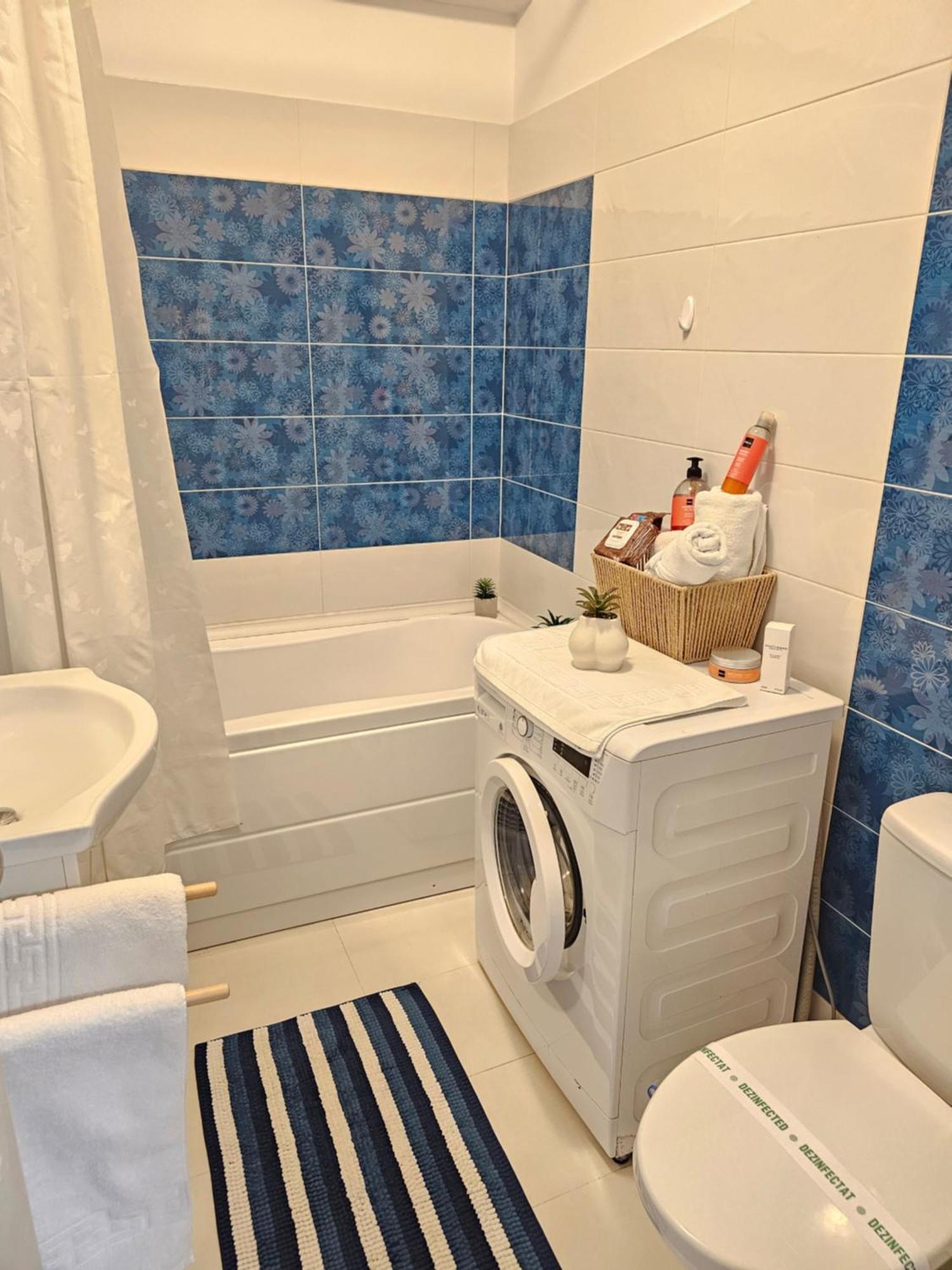 Enjoy My Near Mall 2 Apartment *