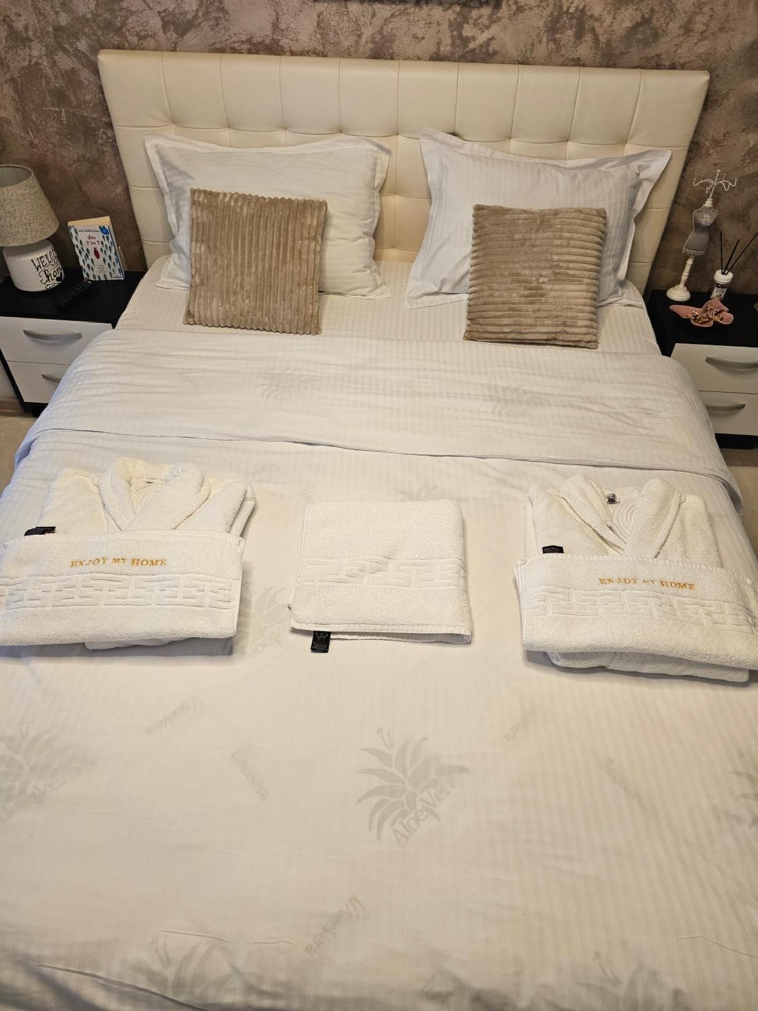 Enjoy My Near Mall 2 Apartment *